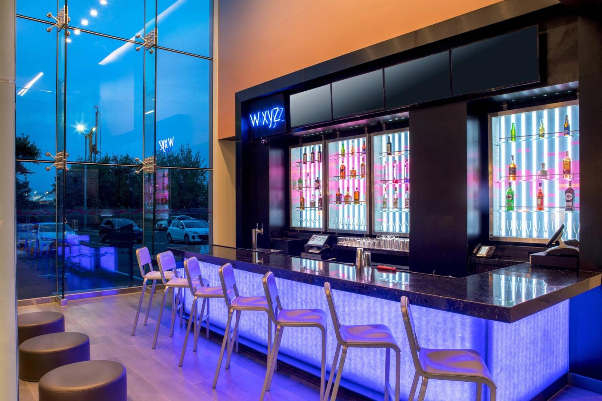 Aloft New York Laguardia Airport Hotel Exterior foto