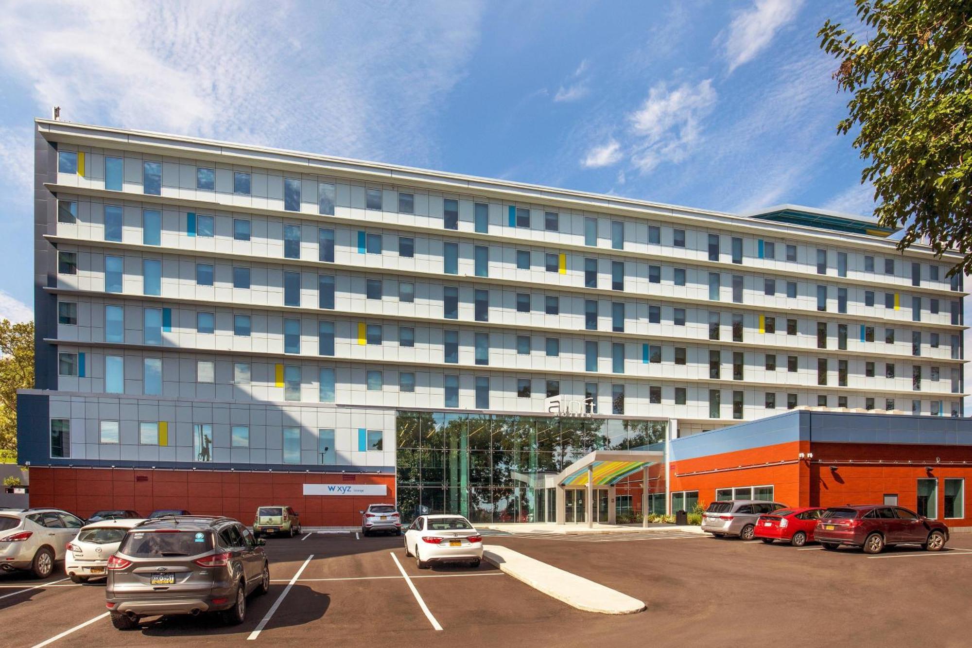 Aloft New York Laguardia Airport Hotel Exterior foto